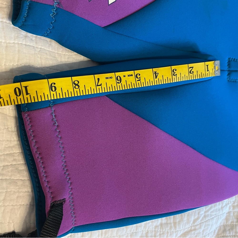 O'Neill Ladies Blue and Purple Rashguard - Picture 5 of 7